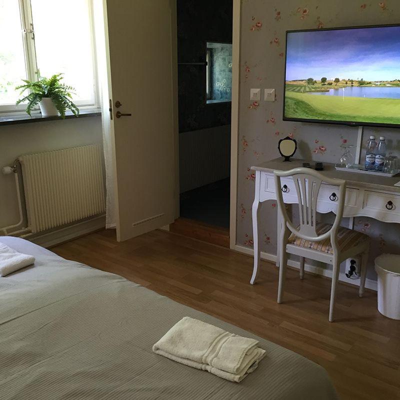 Herrgards Hotell Gyllene Haesten Вестервік Екстер'єр фото