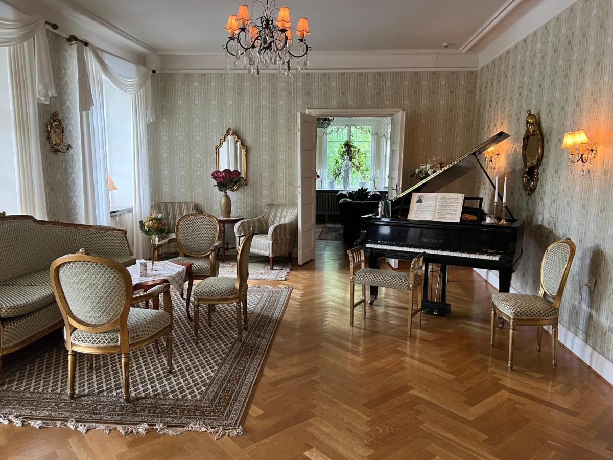 Herrgards Hotell Gyllene Haesten Вестервік Екстер'єр фото